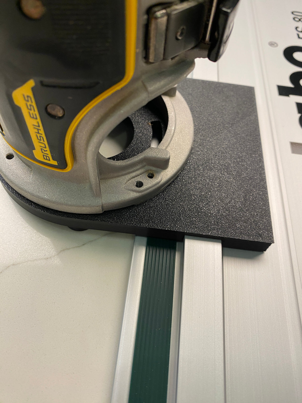 Adaptateur de rail de guidage Dewalt DCW600 DWP601 pour rail de guidage Metabo
