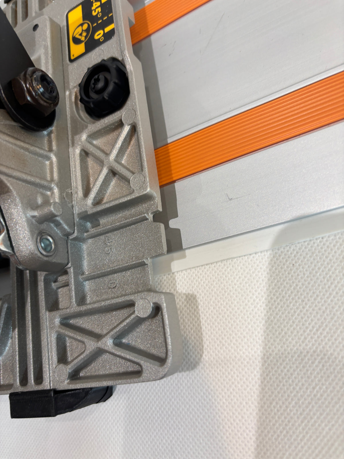 Dewalt DCS572 Adapterplatte / Gleitplatte / Schuh für Kreissäge kompatibel mit Evolution Führungsschiene