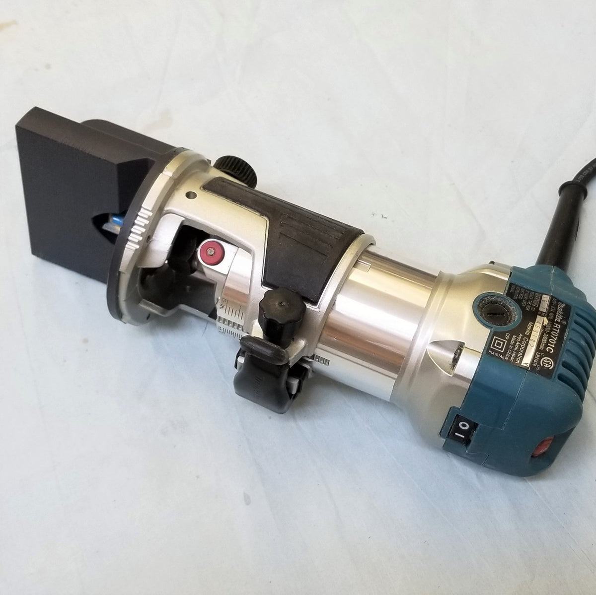 Accessoire de délignage de chants Makita compatible avec Makita DR0700, RT0702, DRT50, RT0701C