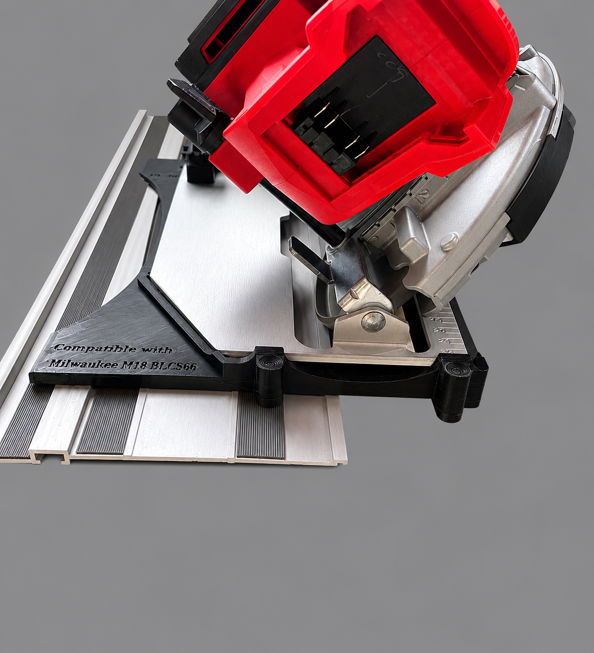 Milwaukee M18 BLCS66 Führungsschienen-Adapter – Kompatibel mit mehreren Führungsschienen