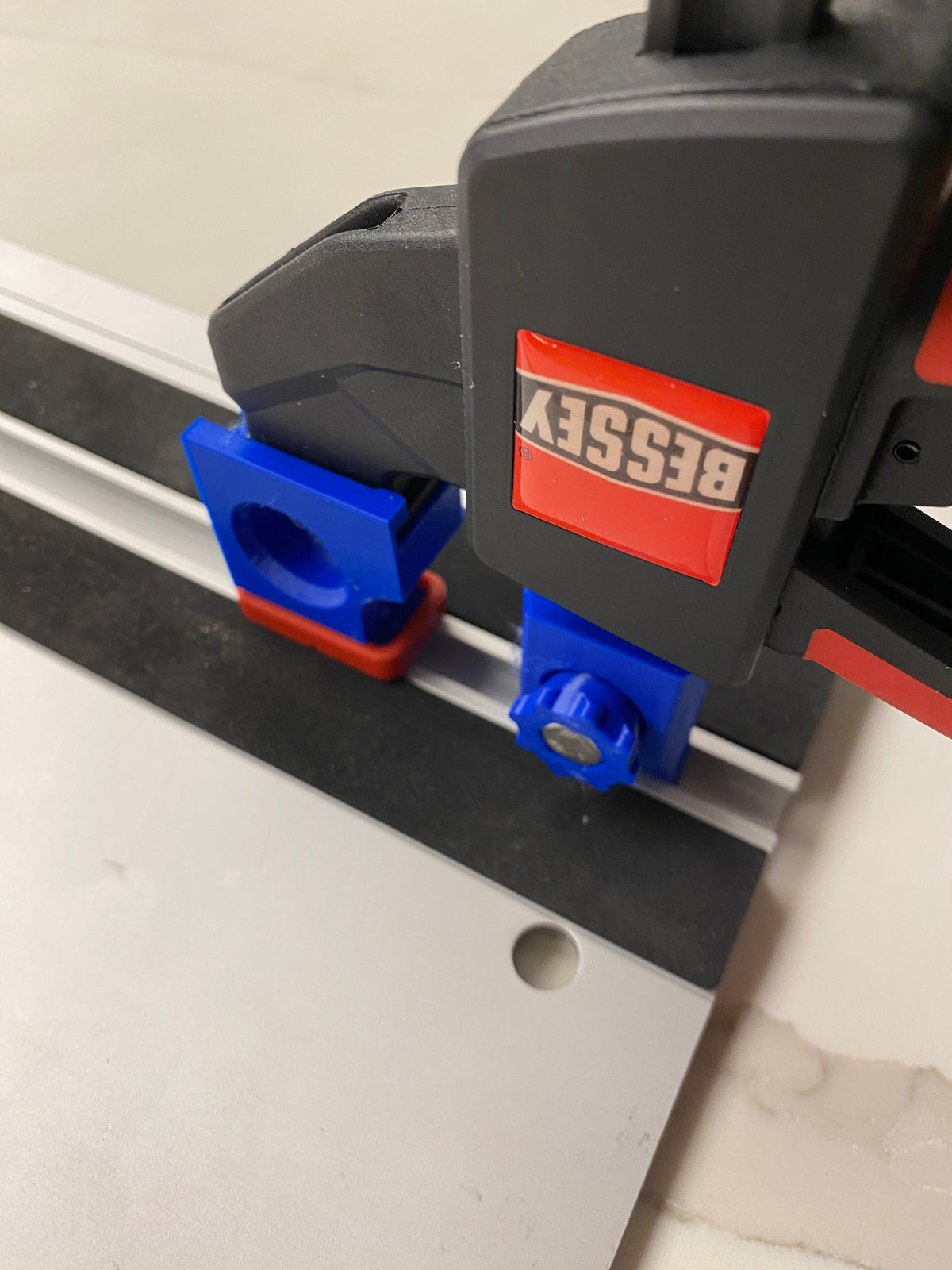 Makita invalzaag geleiderail klemadaptervoeten - voor Bessey klem