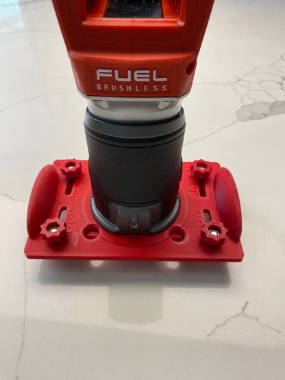 Base de fraisage Milwaukee M18 FUEL pour la réalisation de mortaises / mortaises à fente / rainures