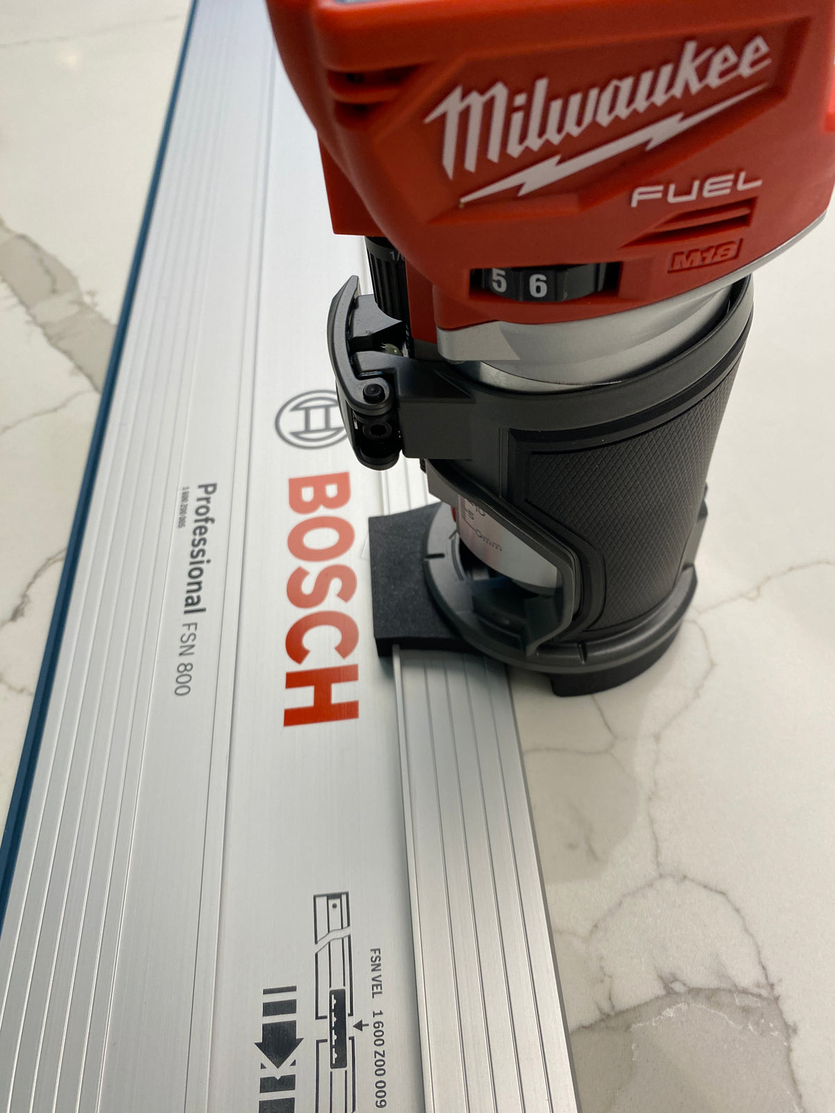 Milwaukee Router M18 FUEL Plunge Base Guide Rail Adapter for Bosch guide rail