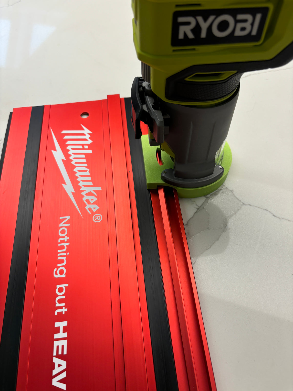 Ryobi RTR18 RTR18C R18TR P601 Tauchsockel-Schienenadapter für Milwaukee Führungsschiene