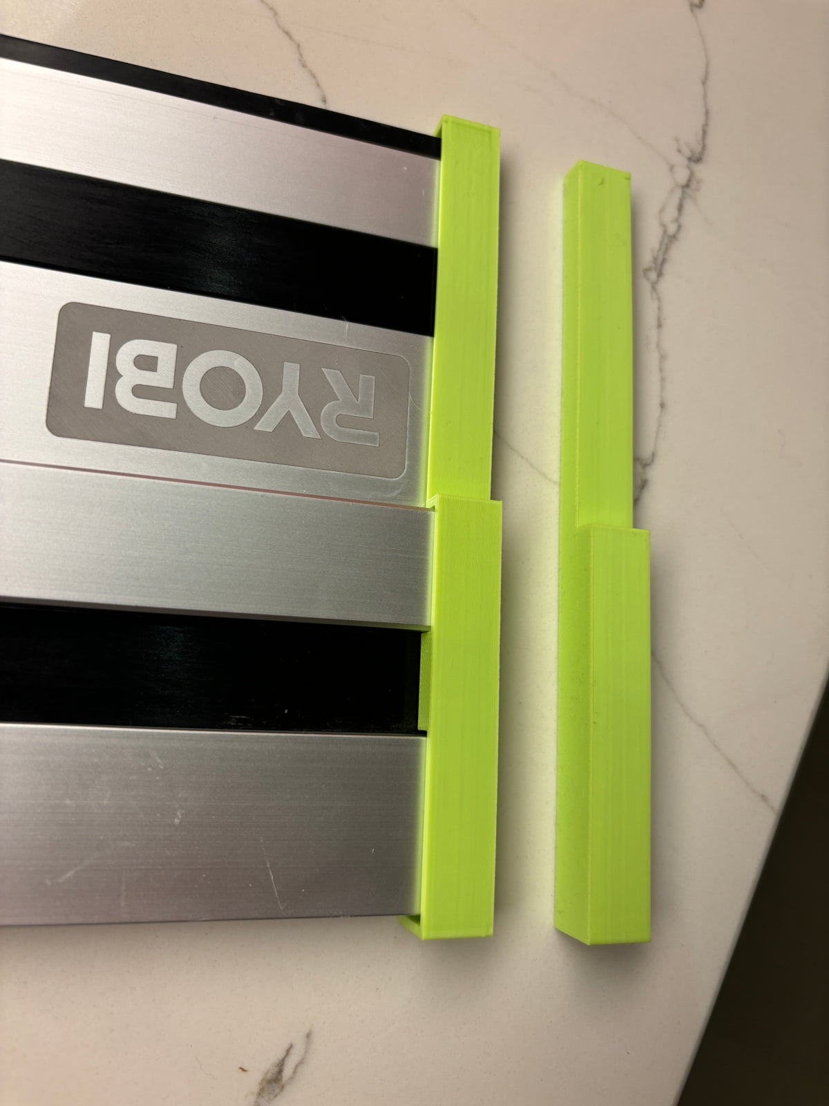 Protection d'extrémité de rail de guidage Ryobi pour scie plongeante/scie sur rail 1 PAIRE