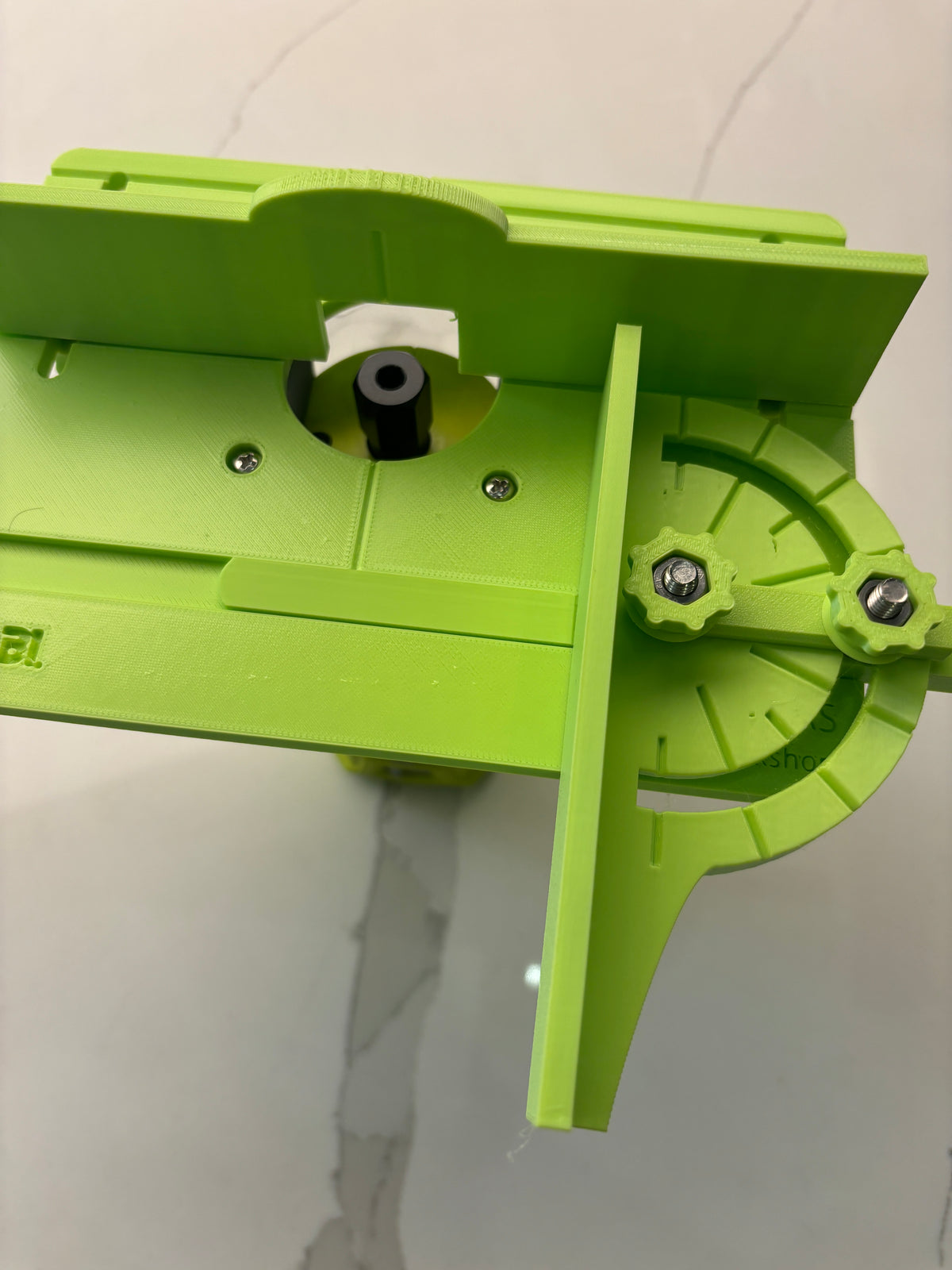 TOOLAX Mini-Frästisch-Einsatz für Ryobi – Werkbank-kompatibel | Hergestellt im Vereinigten Königreich