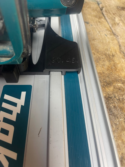 Adapterplatte / Schuh / Gleitplatte für Makita Handkreissäge DSS610 / DSS611 – Perfekte 45° & 90° Schnitte – Kompatibel mit Makita Führungsschienen