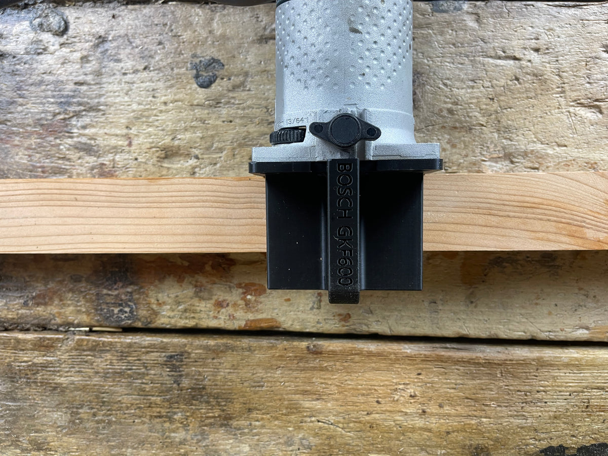 Accessoire de plaquage de chants Bosch compatible avec le Bosch GKF 600
