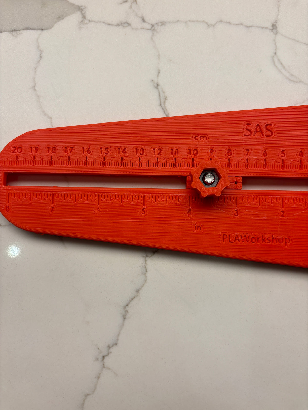Jig de coupe circulaire Milwaukee M18 FUEL pour affleureuse