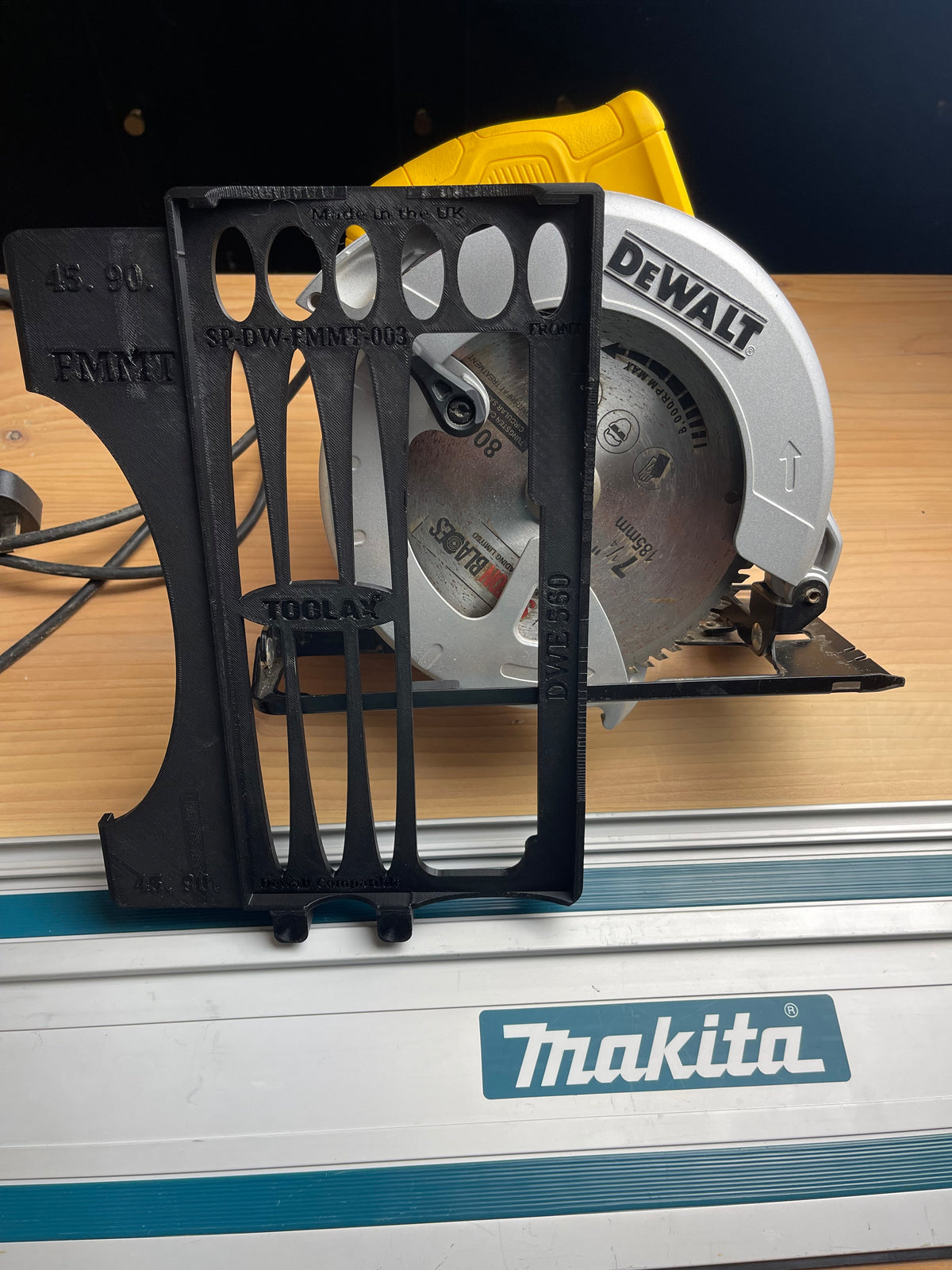 TOOLAX 45° and 90° cuts Adaptor for Dewalt Circular Saw DWE560 to fit Makita Guide rail