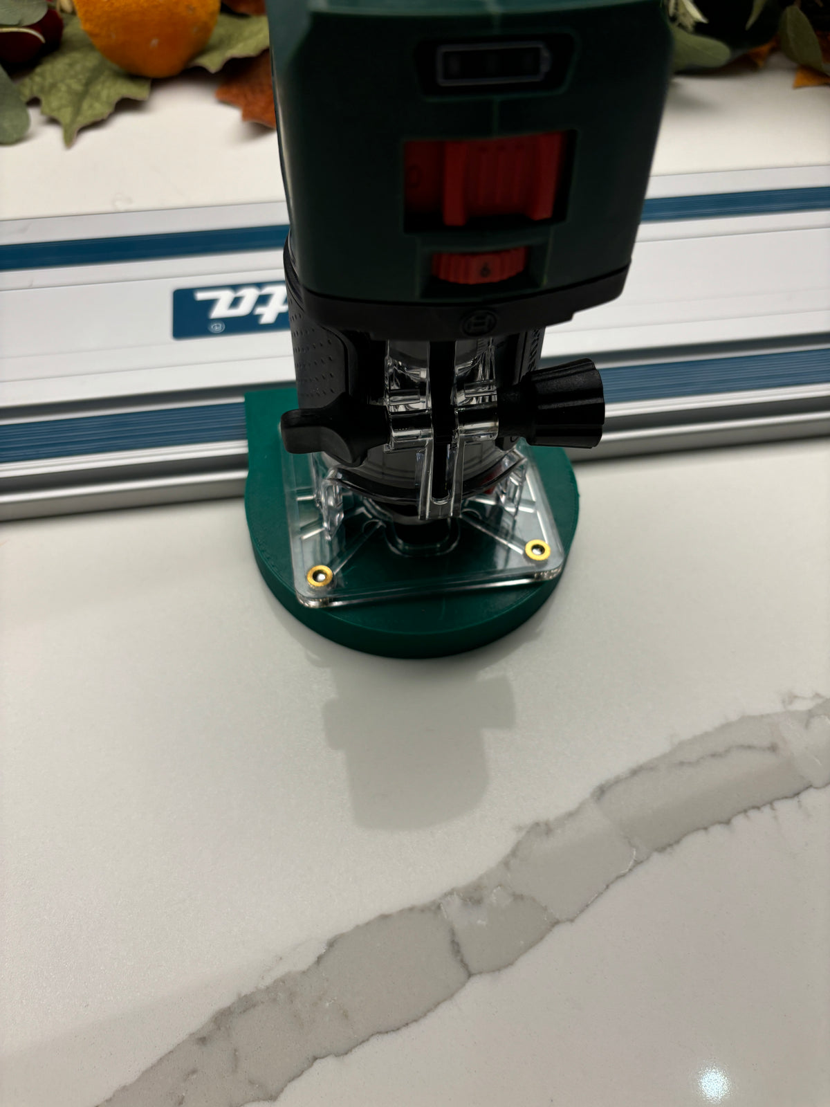 18V-8 Advanced Trim Router Plunge Base Guide Rail Adapter compatible with Makita Track / Guide Rail