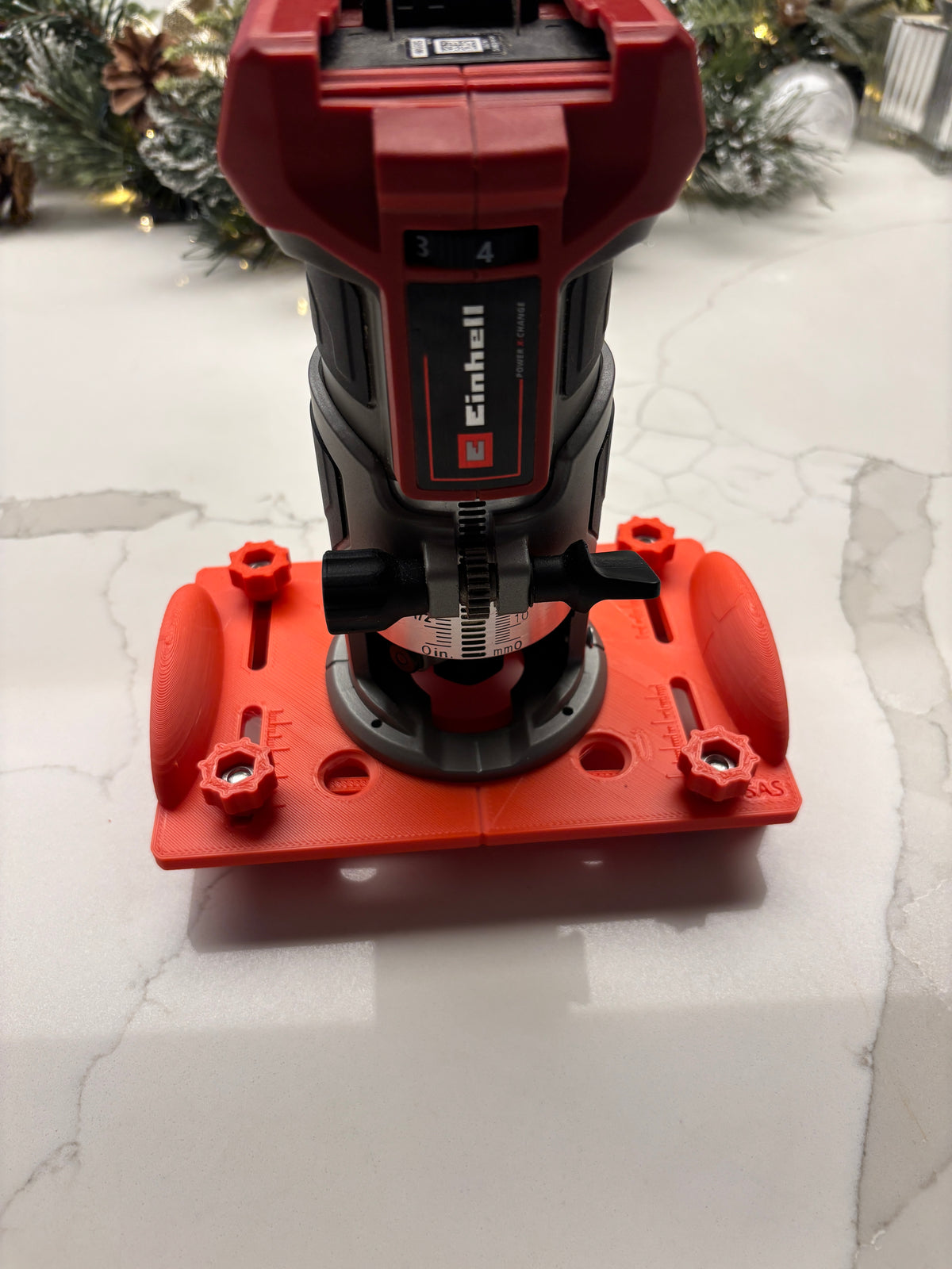 Einhell TP-ET 18 Li BL Fräsbasis-Schablone zum Herstellen von Zapfen-/Schlitzfräsungen/Nuten