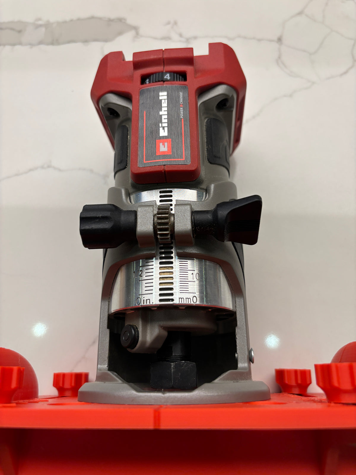 Einhell TP-ET 18 Li BL Fräsbasis-Schablone zum Herstellen von Zapfen-/Schlitzfräsungen/Nuten