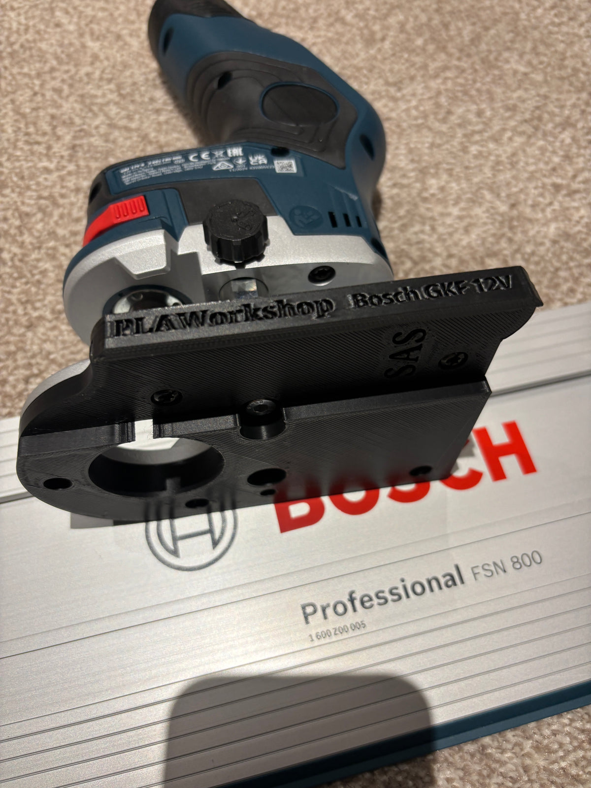 Bosch GKF 12V-8 Draadloze kantenfrees Basis Geleiderailadapter voor Bosch Geleiderail / Geleidingsliniaal