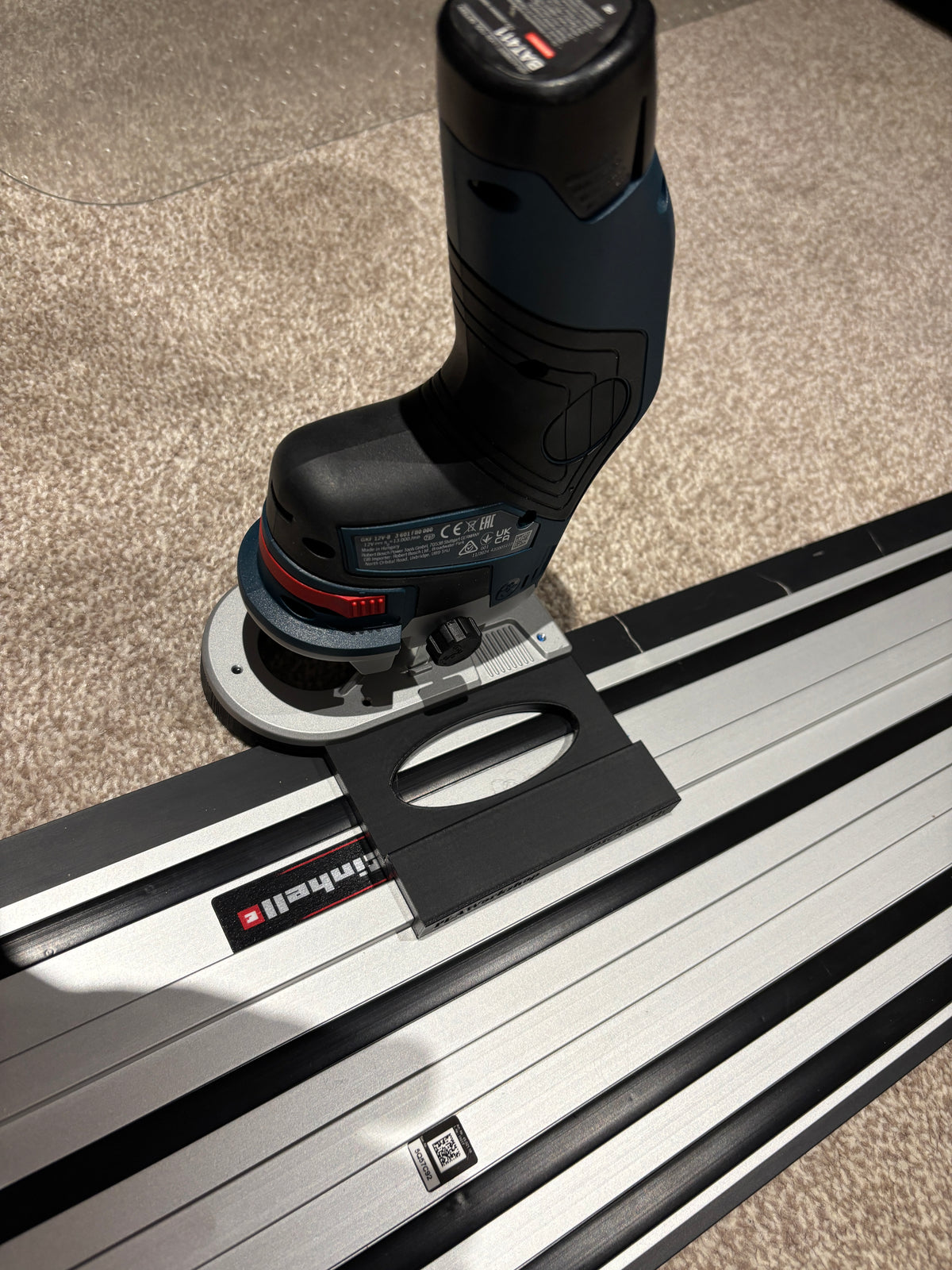 Bosch GKF 12V-8 Akku-Kantenfräser Basis Führungsschienenadapter für Einhell Schiene / Führungsschiene