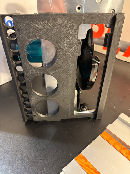 Makita DSS610 / DSS611 adaptervoet / geleideplaat voor cirkelzaag om op een Evolution-geleiderail te passen