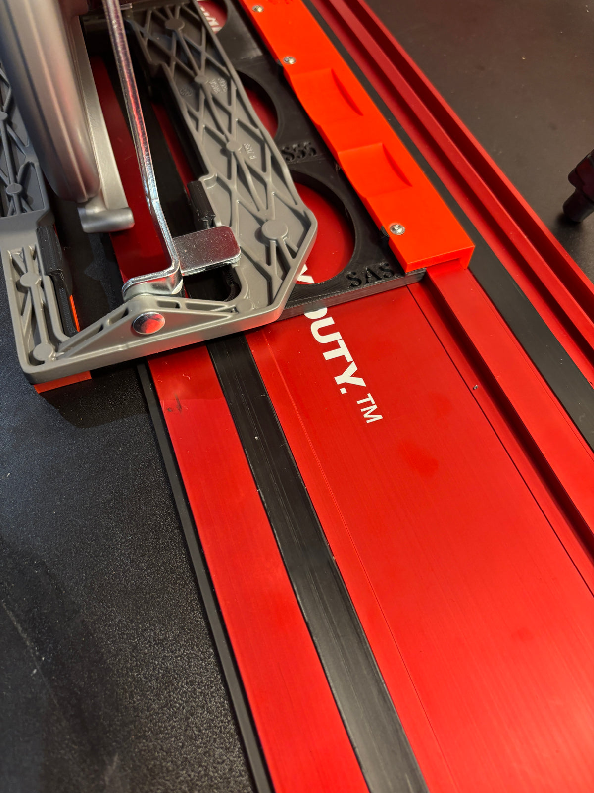 TOOLAX Adaptor base / Skid plate compatible with Milwaukee M18 CCS55 Circular Saw to fit Milwaukee Guide rail