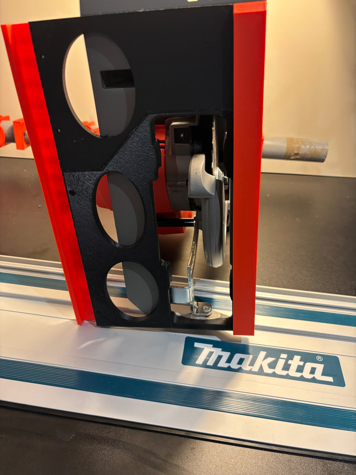 Milwaukee M18 CCS55 Adaptor base / Skid plate for Circular Saw to fit Makita Guide rail