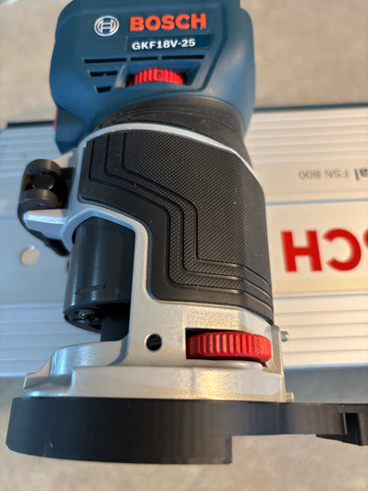 Base plongeante de défonceuse Bosch GKF 18V-25 – Adaptateur pour rail de guidage Bosch