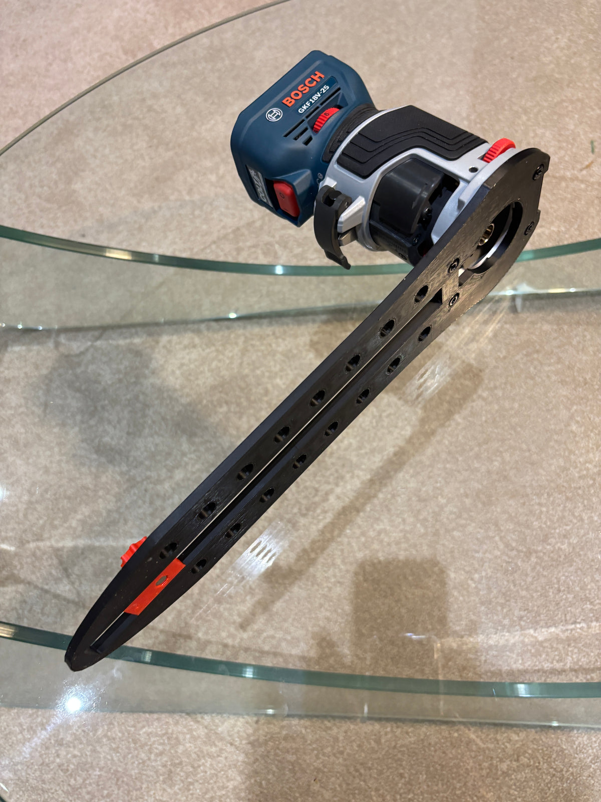 Bosch GKF 18V-25 Oberfräse Kreis-Schneidlehre