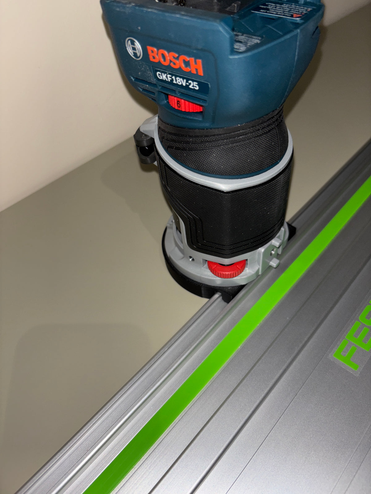 Bosch GKF 18V-25 Kantenfrees Invalvoet Geleidingsrailadapter naar Festool Rail / Geleidingsrail