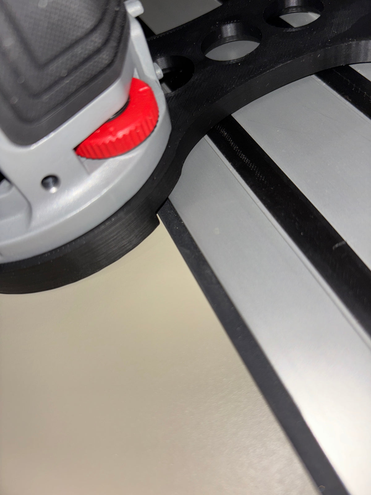 Bosch GKF 18V-25 Trim Router Plunge Base Guide Rail Adapter to Dewalt Track / Guide Rail