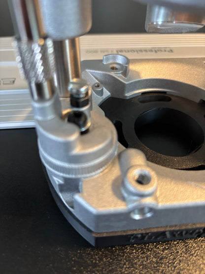 Adaptateur de base plongeante de défonceuse Dewalt DNP612 pour rail de guidage compatible avec les rails de guidage Bosch