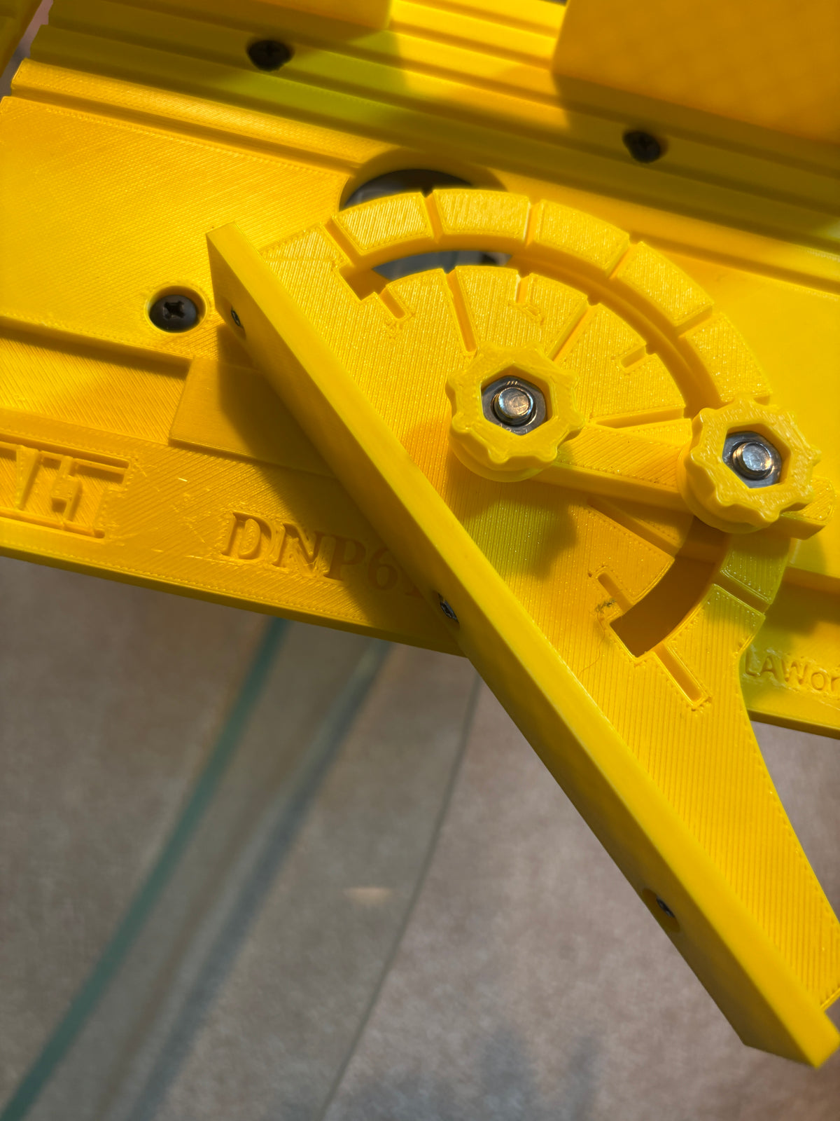 TOOLAX Mini Bench Top Router Table with Angle/Fence Guide fits Dewalt Routers DCW600 DWP611 via DNP612 Plunge Base