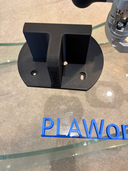 Dewalt DCW600 DWP611 Edge banding attachment in combination with the DNP612 Plunge Base Type 1