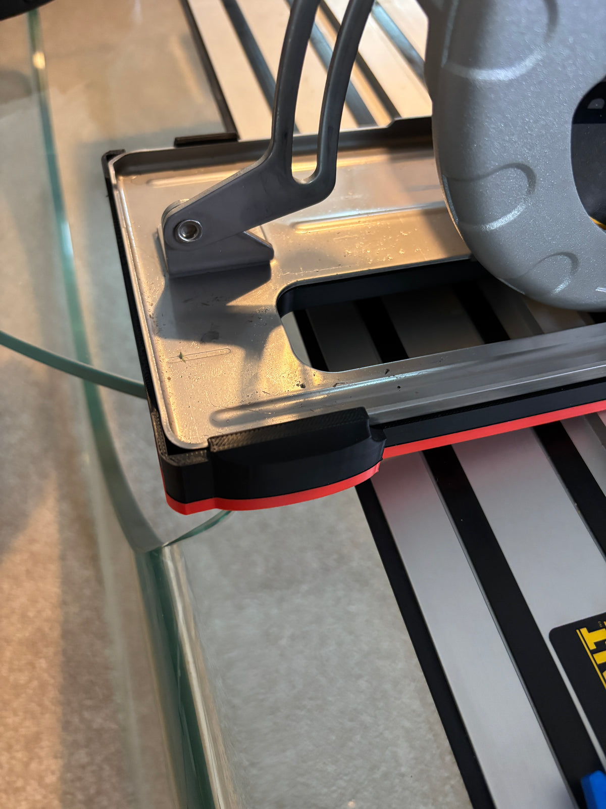 Dewalt DCS383 Metal Saw Adaptor base / Skid plate for Circular Saw to fit Dewalt Guide rail