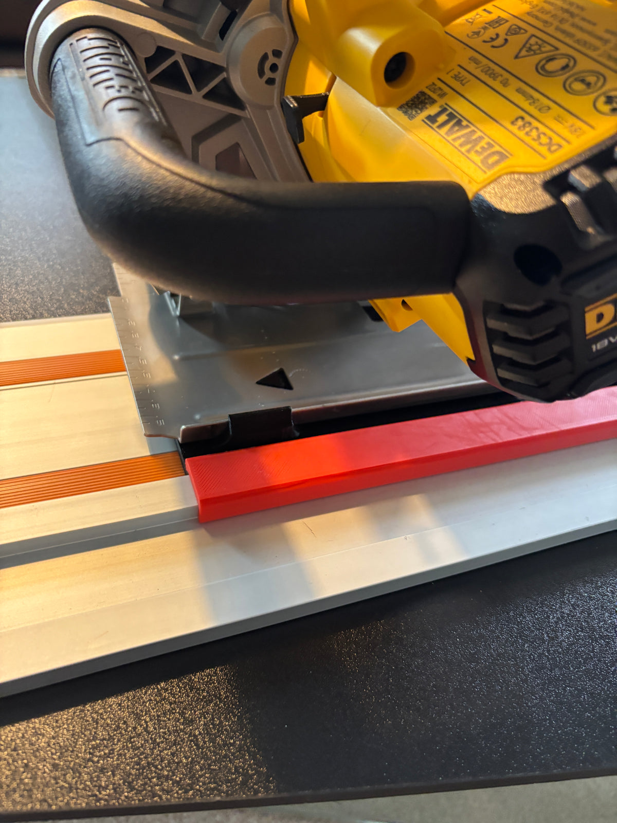 Dewalt DCS383 Metal Saw Adaptor base / Skid plate for Circular Saw to fit Evolution Guide rail