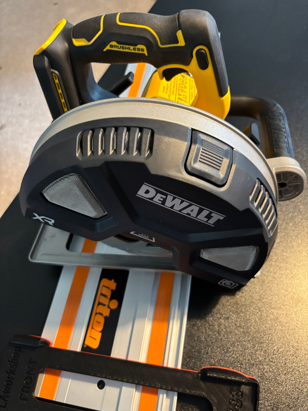 Dewalt DCS383 Metal Saw Adaptor base / Skid plate for Circular Saw to fit Triton Guide rail