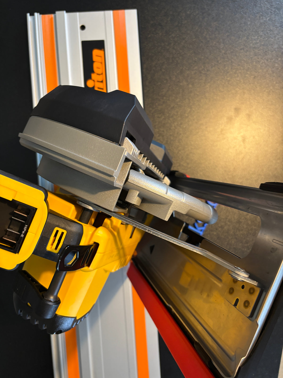 Dewalt DCS383 Metal Saw Adaptor base / Skid plate for Circular Saw to fit Triton Guide rail