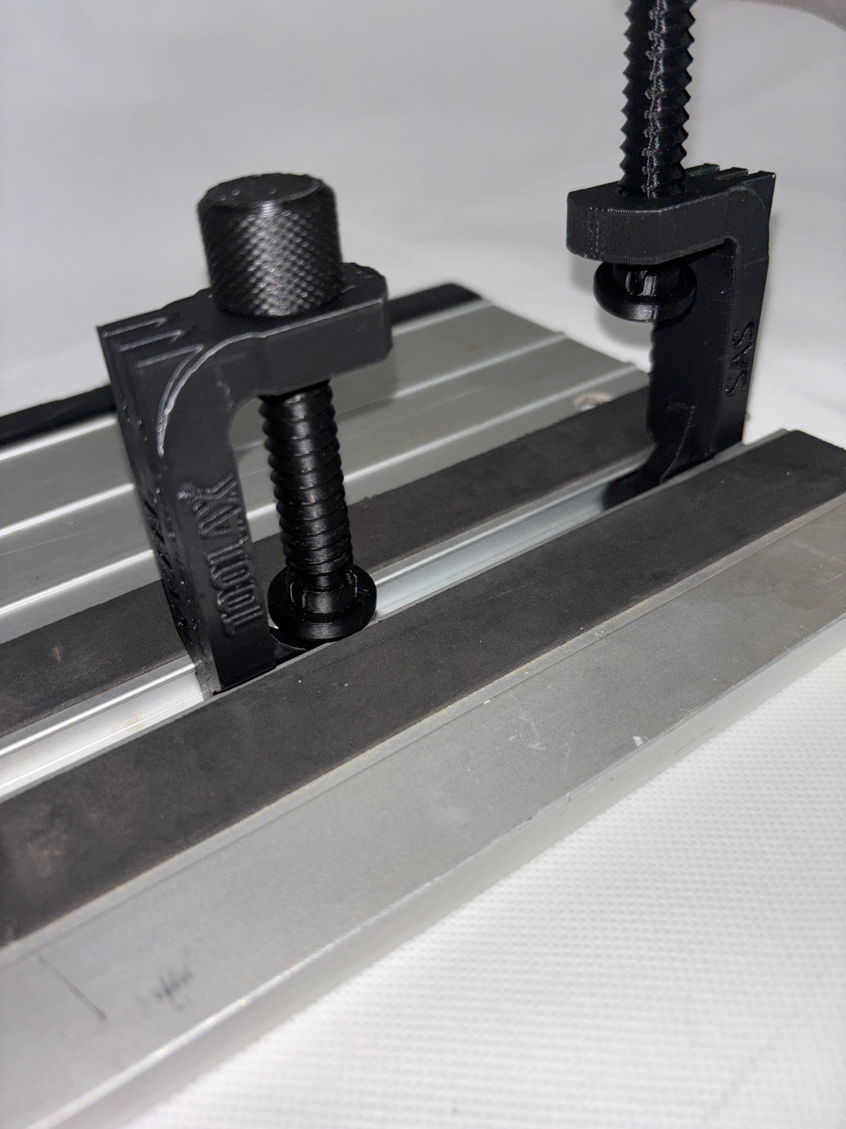 TOOLAX All-in-One Klemme G-Style - kompatibel mit Titan Führungsschiene für Tauchsägen