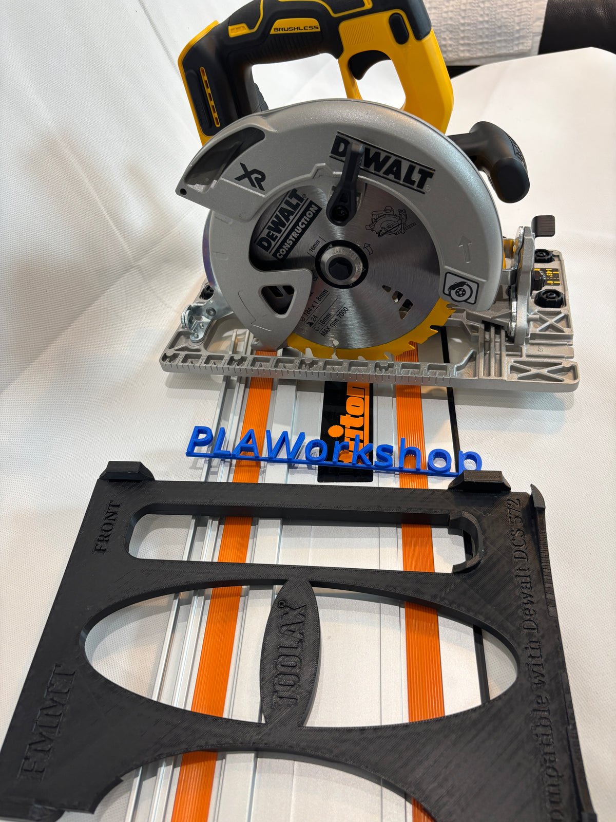 DeWalt DCS572 Adapterbasis / Grondplaat / Zool voor Cirkelzaag, compatibel met Triton geleiderail