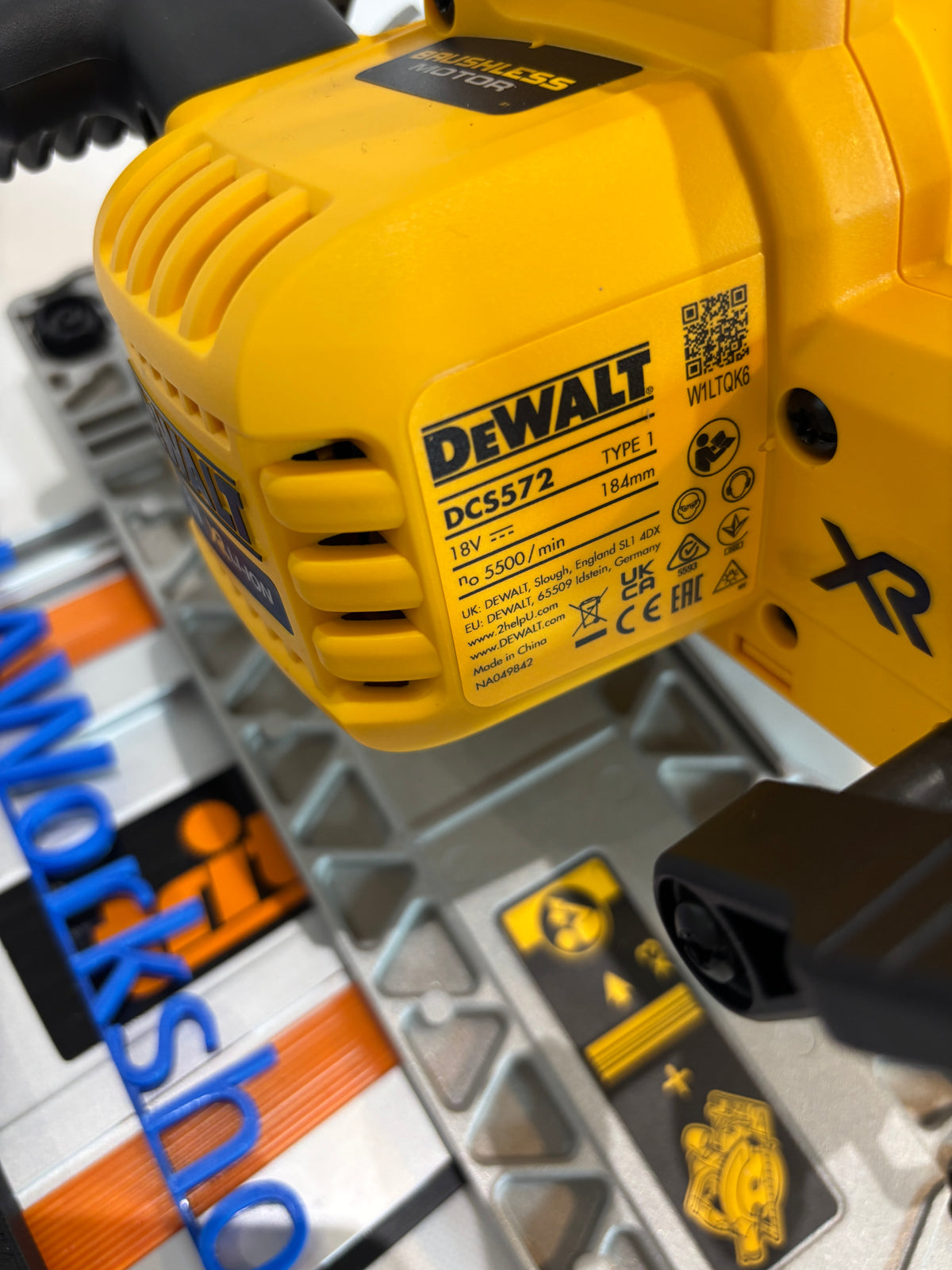 DeWalt DCS572 Adapterbasis / Grondplaat / Zool voor Cirkelzaag, compatibel met Triton geleiderail