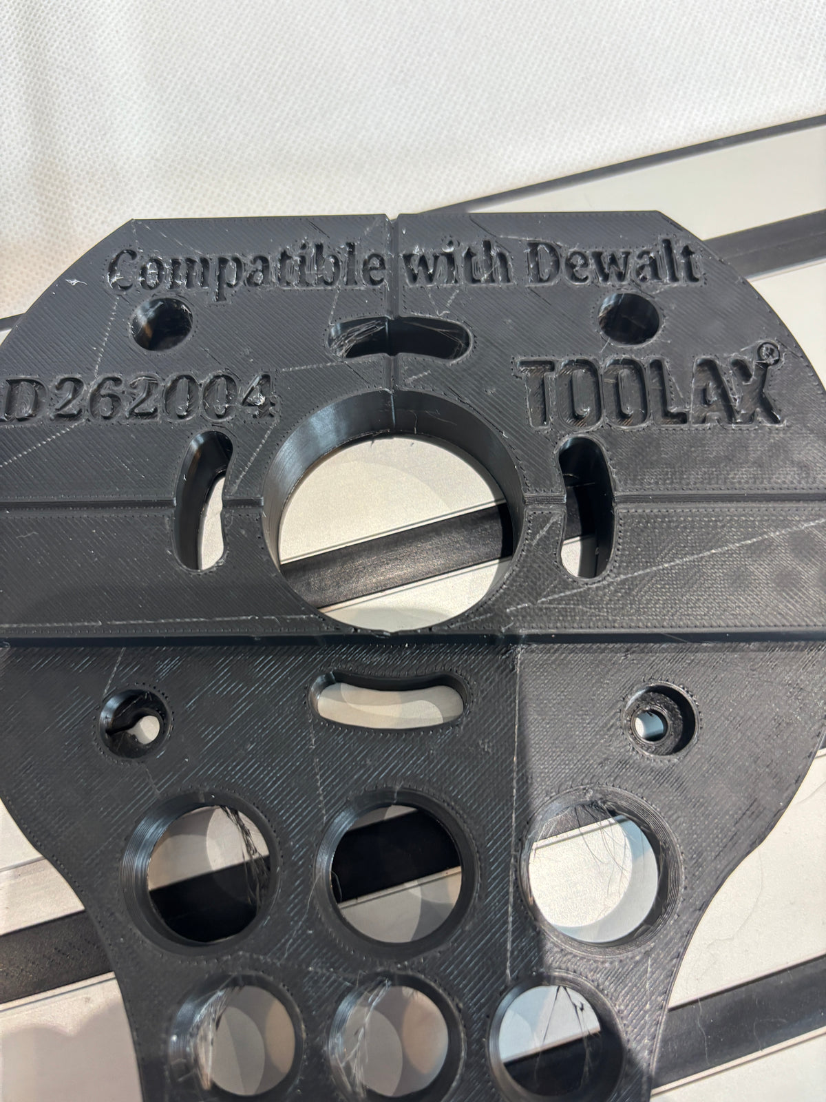 TOOLAX Adaptor to fit Dewalt Guide rail for Dewalt Routers: D26203, D26204 & DCW604