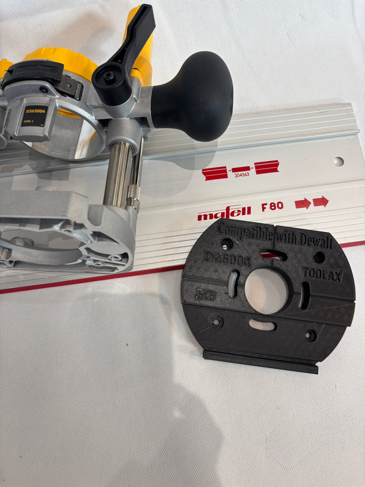 TOOLAX Adapter voor Mafell geleiderail voor Dewalt bovenfrezen: D26203, D26204 & DCW604