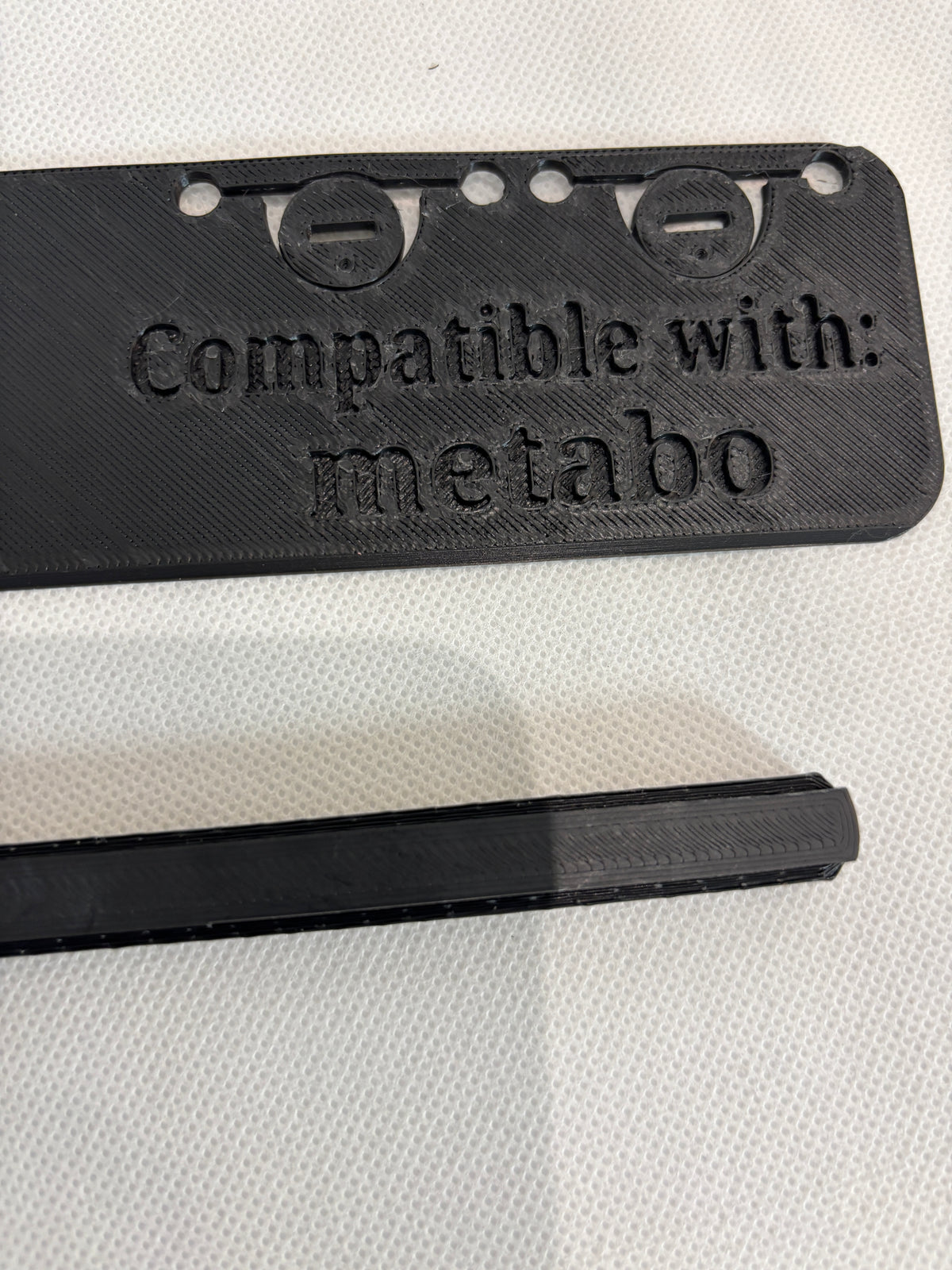 TOOLAX Connector compatible with the Metabo guide rails - Fast, Precise and Secure