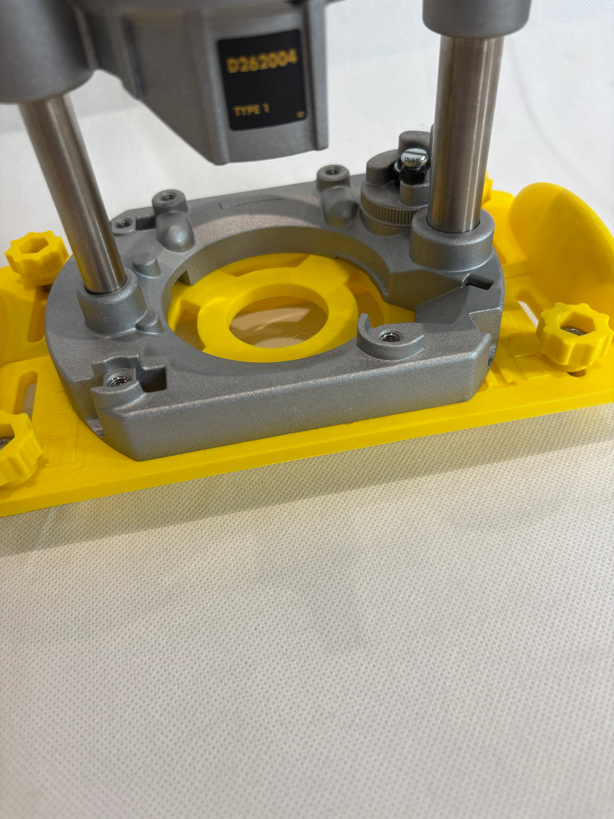 TOOLAX Adapter für Dewalt D2604 D26203 DCW604 Fräse Tauchbasis Adapter 262004 für Vorrichtung zum Herstellen von Zapfen / Schlitzzapfen / Nuten