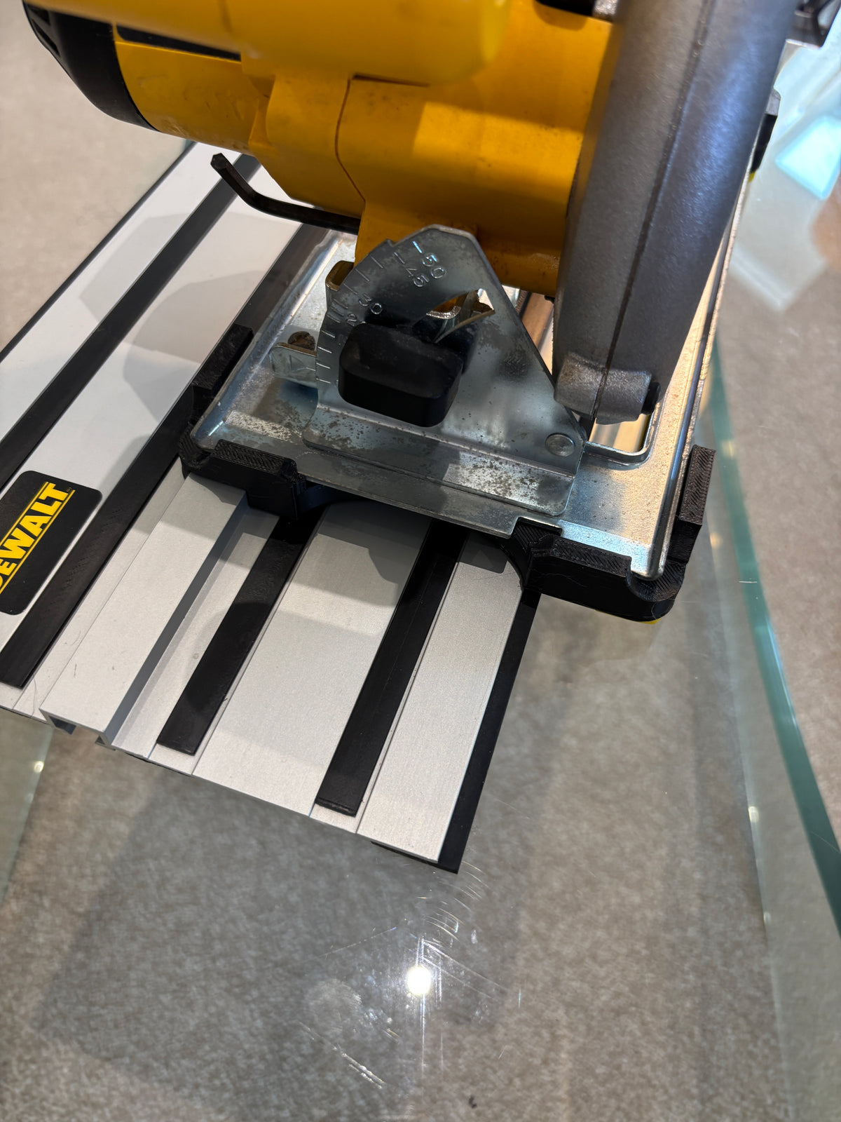 TOOLAX Adaptor / Slik plate / Shoe Compatible with the Dewalt DW935 Circular Saw to fit Dewalt Guide rail