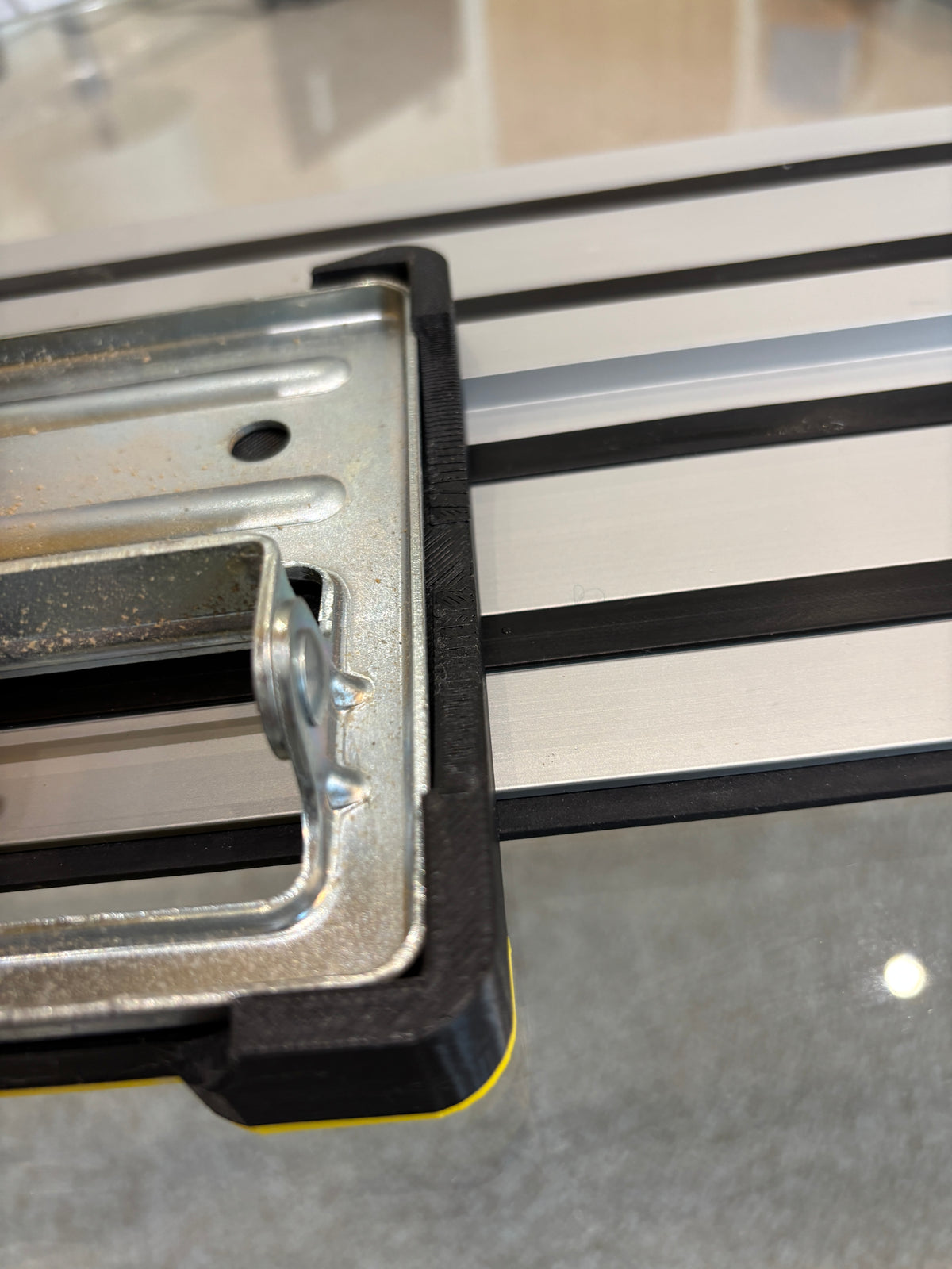TOOLAX Adaptor / Slik plate / Shoe Compatible with the Dewalt DW935 Circular Saw to fit Dewalt Guide rail