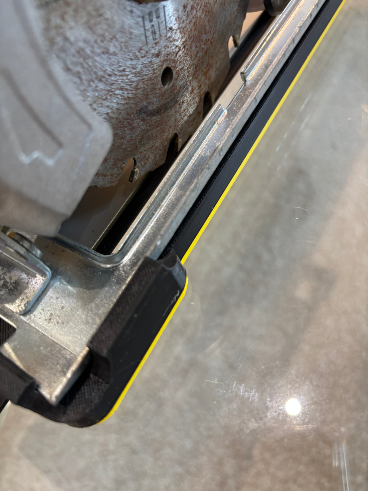 TOOLAX Adaptor / Slik plate / Shoe Compatible with the Dewalt DW935 Circular Saw to fit Dewalt Guide rail