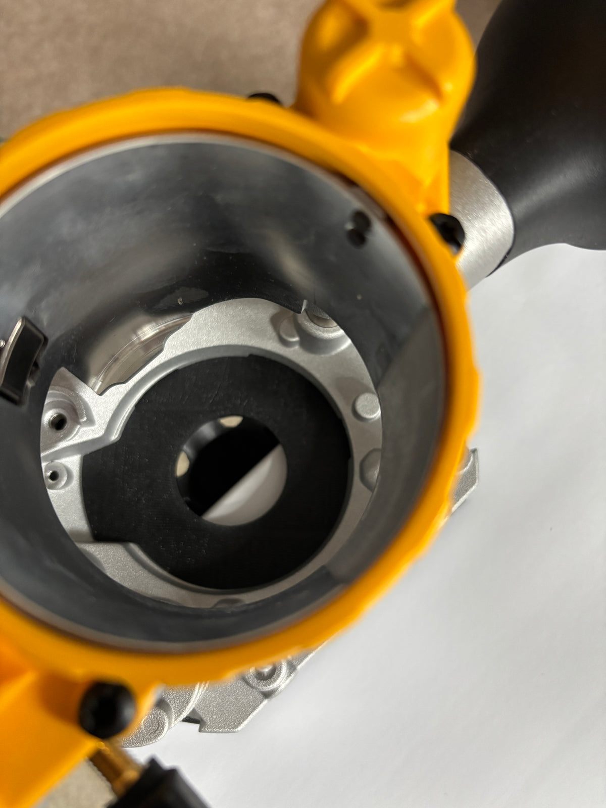 Dewalt Edge banding attachment to fit Dewalt routers DCW604 D26203 D26204 via D262004 Plunge Base attachment