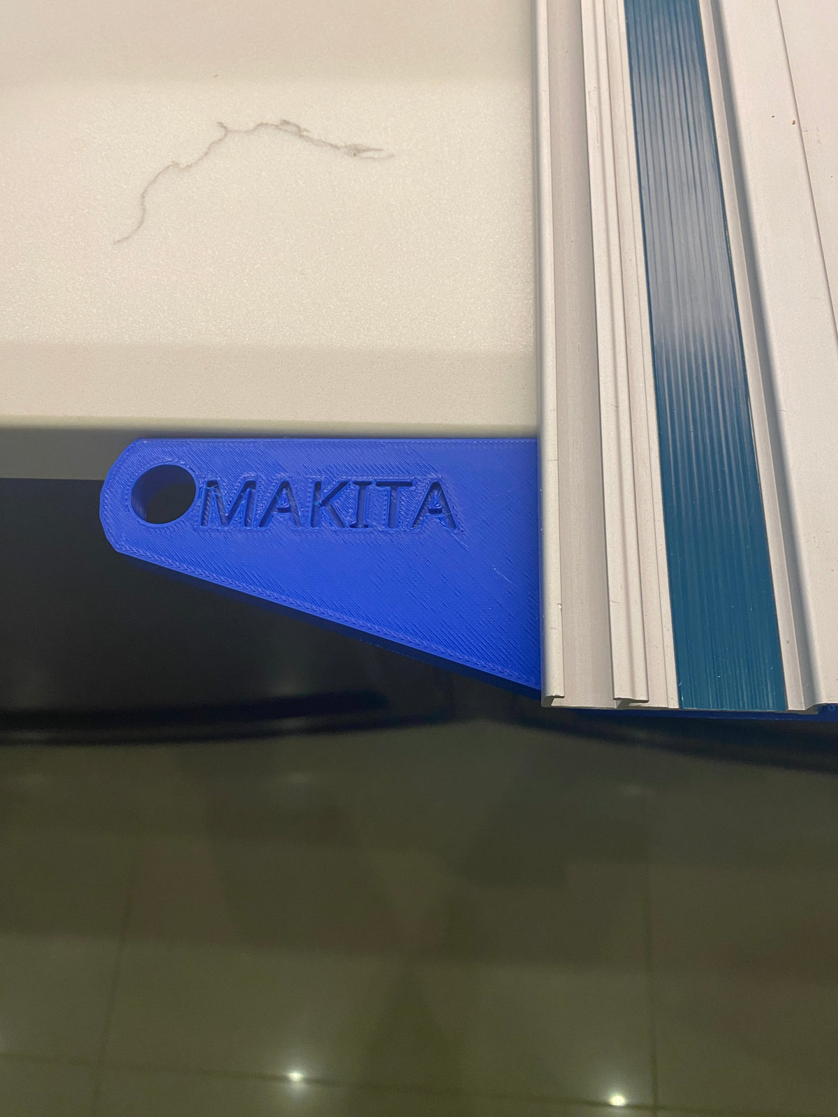 Makita 90 graden aanslag voor geleiderail van invalzaag