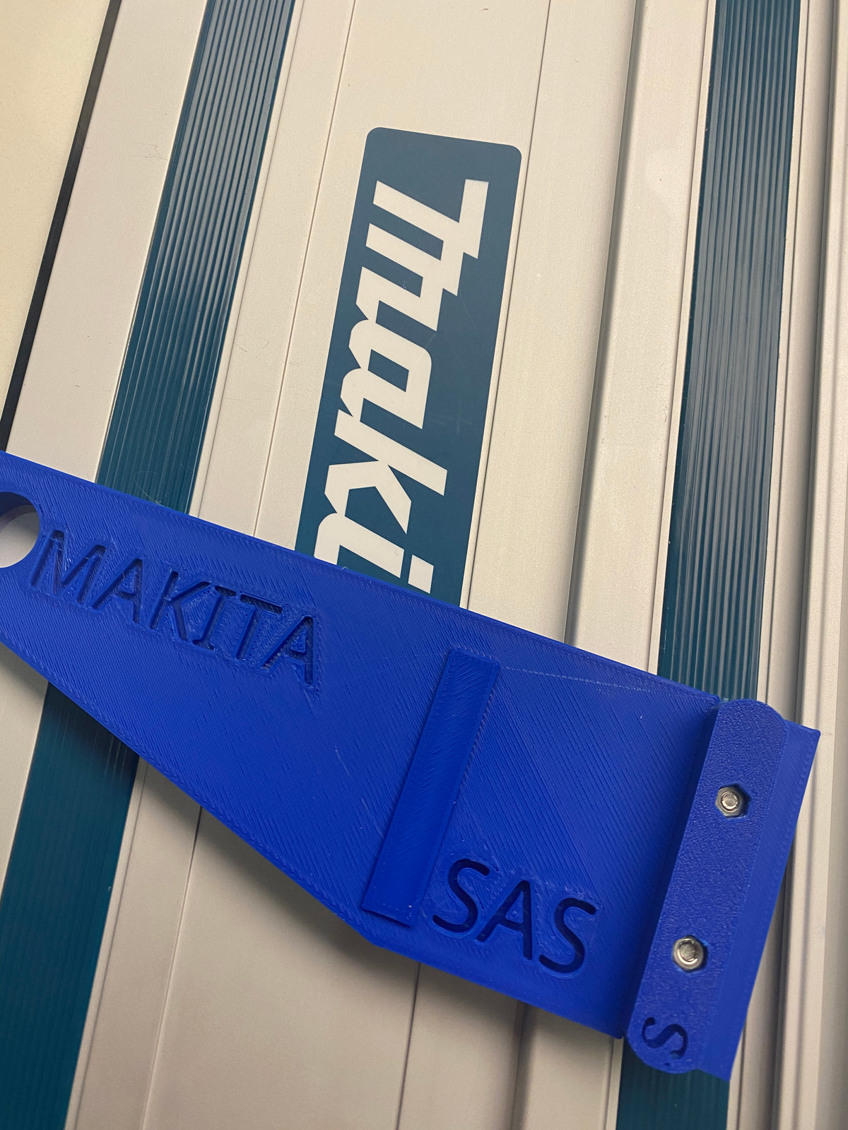 Makita 90 graden aanslag voor geleiderail van invalzaag