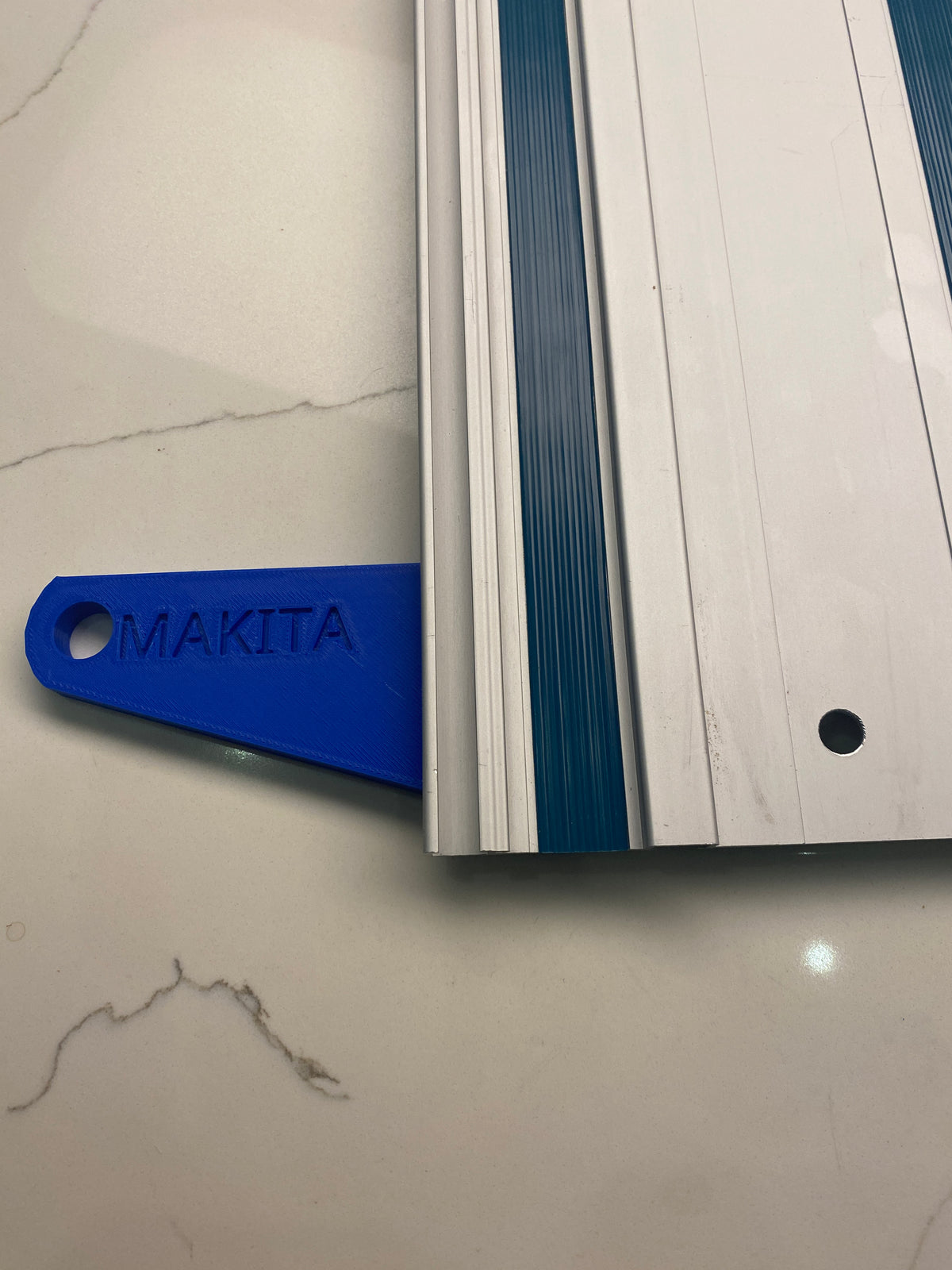 Makita 90 graden aanslag voor geleiderail van invalzaag