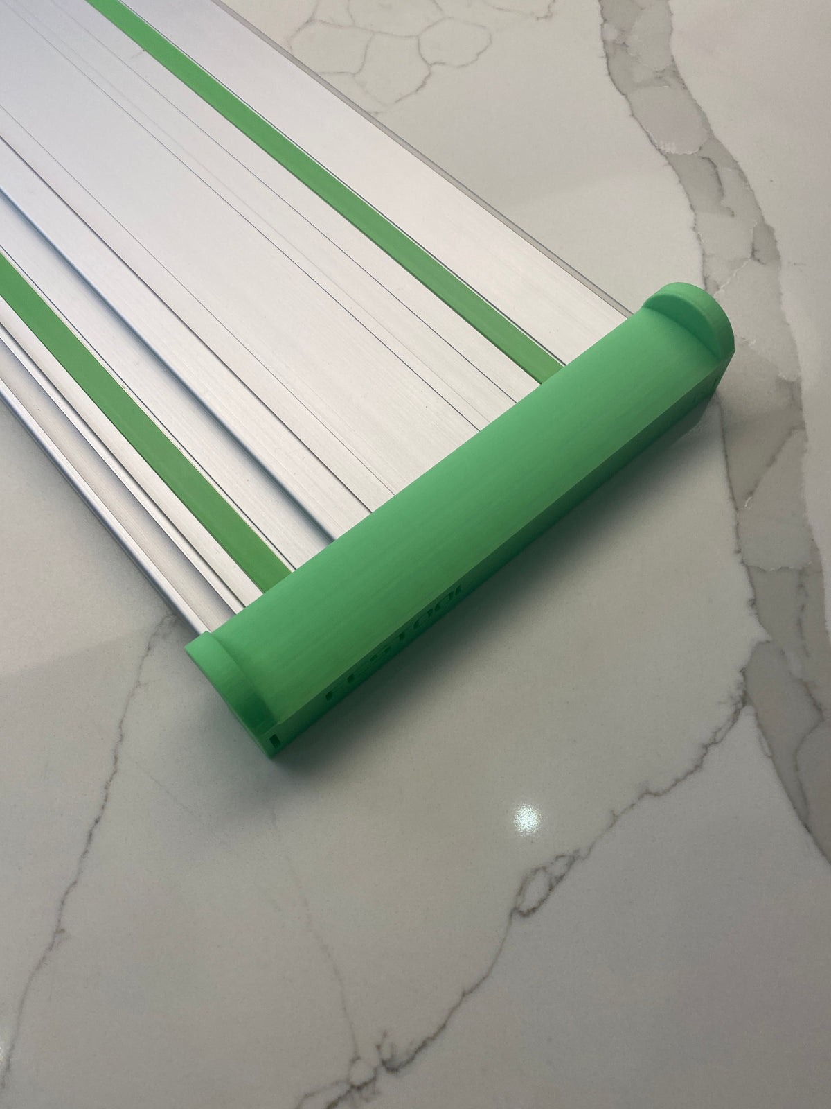 Festool Kabel- und Schlauchabweiser zur Verwendung mit Führungsschienensystem