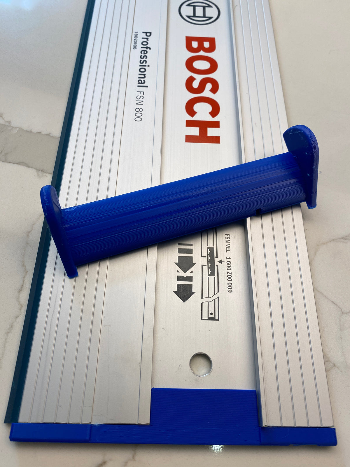 Bosch Kabel- und Schlauchabweiser zur Verwendung mit Führungsschienensystem