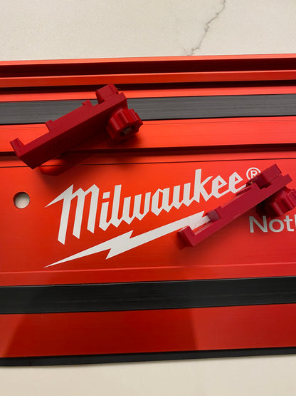 Arrêts de plongée / Butées de rail de guidage / Limites de voie / Anti-recul / Coupes répétitives 1 PAIRE pour rail de guidage Milwaukee